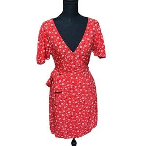 Billabong Red Floral Wrap Dress – Short Sleeve – Size Medium